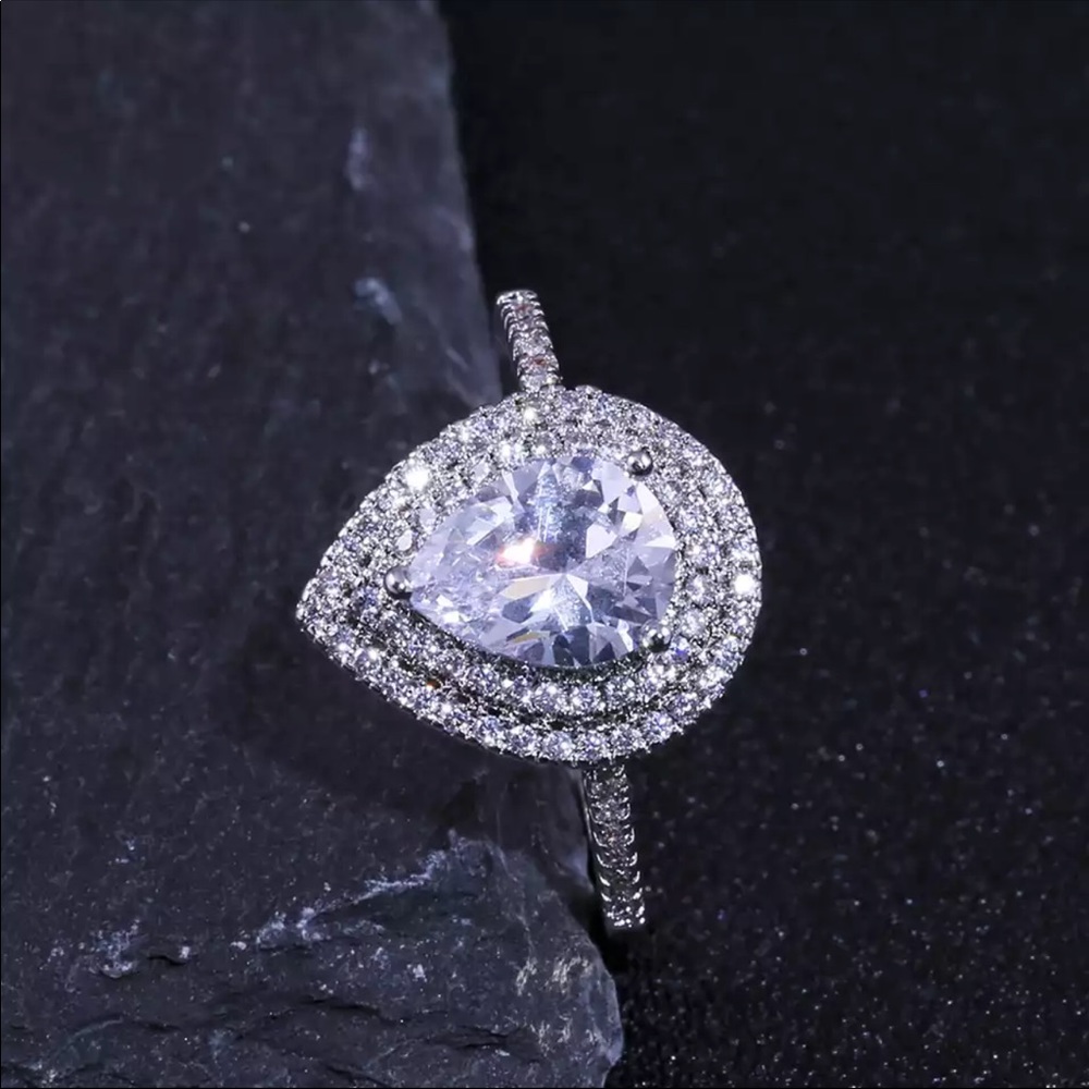 New 925 Silver Pear Shaped Ring - Picture 3 of 6